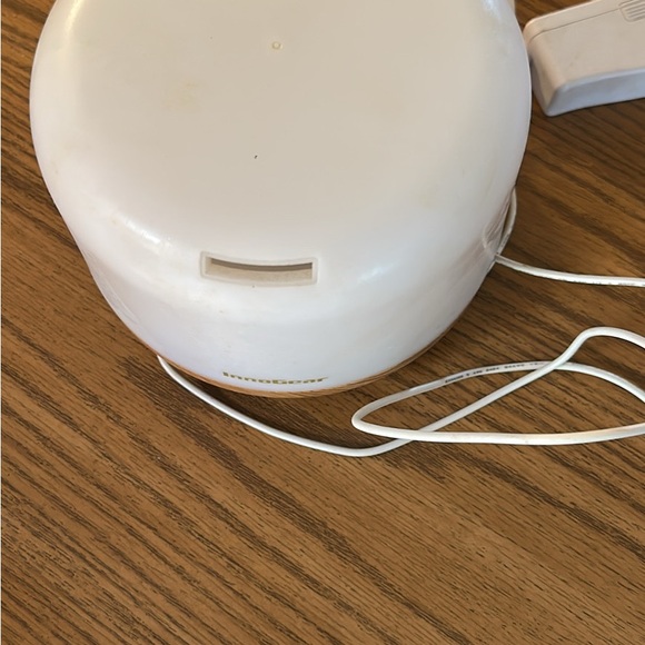 Oil diffuser - Picture 1 of 2